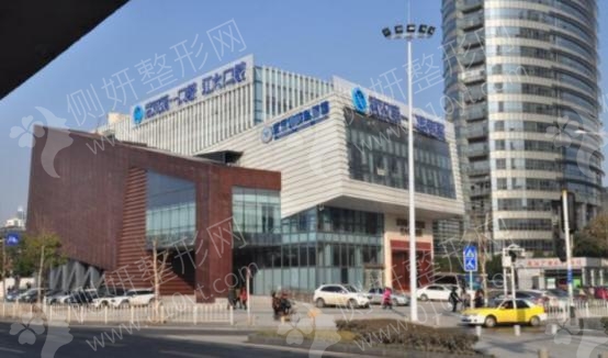 武汉第一口腔医院牙齿种植