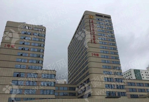 青医附院口腔科牙齿矫正整形
