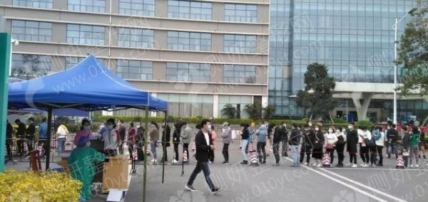 中山小榄人民医院美容科鼻整形