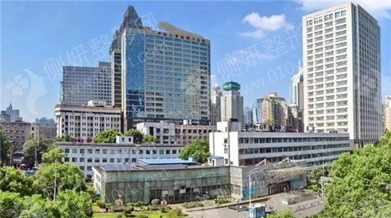 中南大学湘雅医院口腔科矫正牙齿