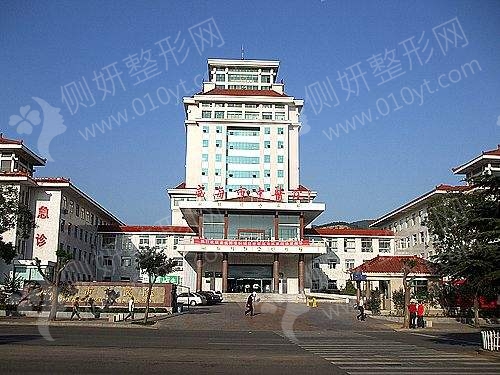 威海市中医院整形科鼻中隔软骨隆鼻