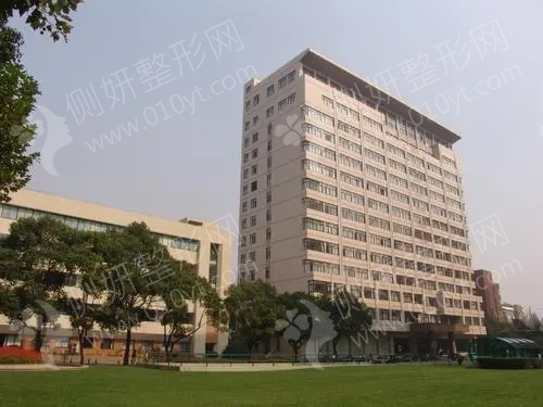 上海瑞金医院假体隆胸整形