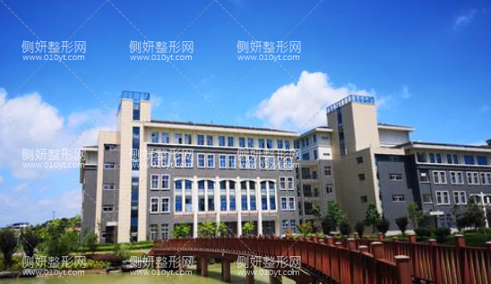 桂林医学院美容整形科周海医生
