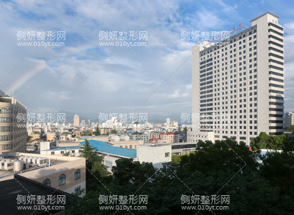 丽水中心医院矫正牙齿价格
