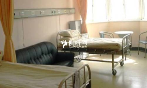 清华大学玉泉医院整形美容中心肋软骨隆鼻